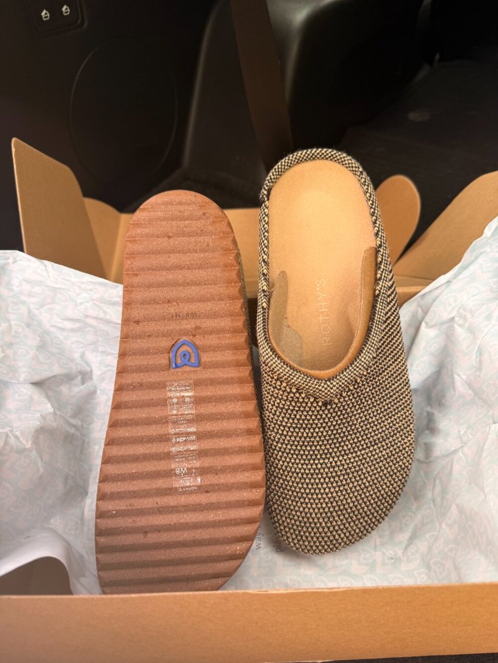 NWT and BOX ROTHY's Casual Clog Size 8 - Picture 5 of 5